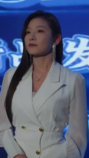 夕阳下的伪装者(47集) 夕阳下的伪装者(47集)短剧全集高清完整版