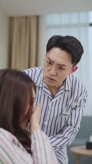 大叔宠我入骨丨70集短剧一键播放全集