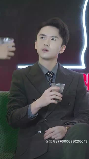 开局：一万亿丨73集高清短剧全集播放