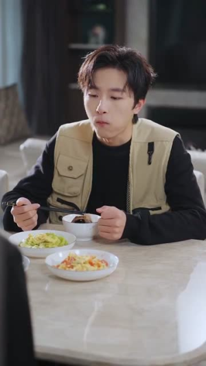 月亮先动心丨73集热门短剧完整剧情