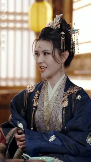 醉袖迎风受落花丨55集短剧流畅播放体验