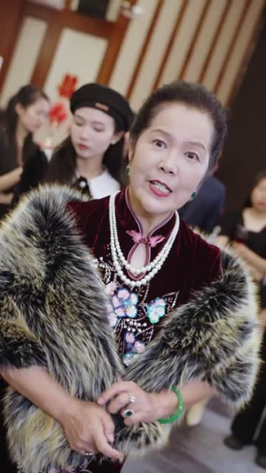 在荆棘中绚烂丨30集完整剧情在线览