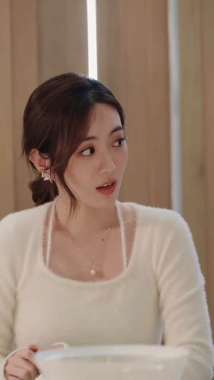 明星老婆的贴身保镖丨92集短剧一键解锁全剧情