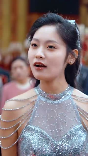 世间无人再似我丨32集短剧全集即刻观看