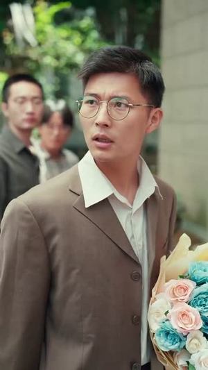 七零新生，替身丈夫该你挨打了丨66集全集短剧立即播放