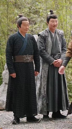 女帝还是小可怜,被我收养(82集) 女帝还是小可怜,被我收养(82集)短剧全集无删完整版